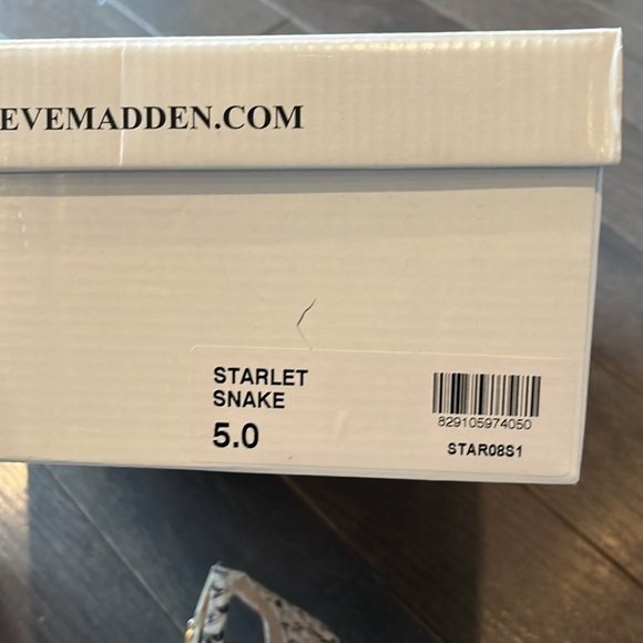 Size 5. Steven Madden Starlet Snake platform sandals - Picture 9 of 9